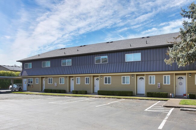 Edificio 6 - Townhouse Village Apartments