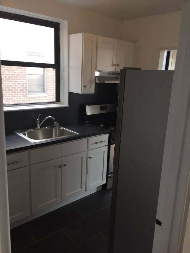 Foto principal - 141-30 Pershing Crescent