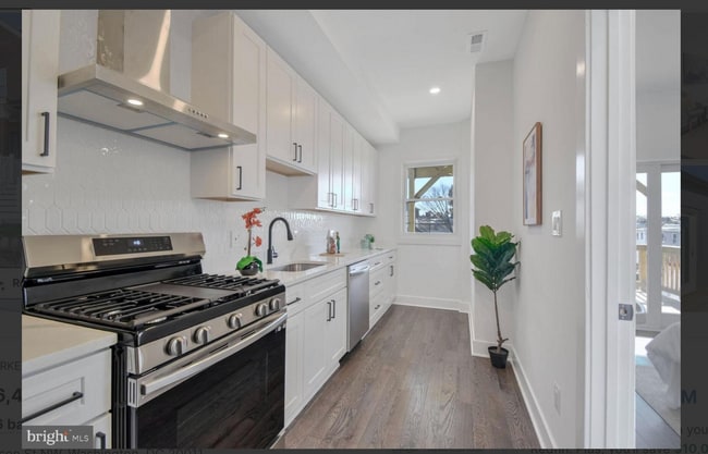 Foto del edificio - 134 Madison St NW