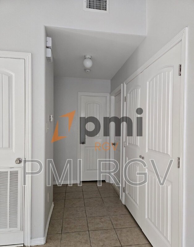 Foto del edificio - 112 W Amy Dr