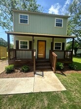 225 Long St