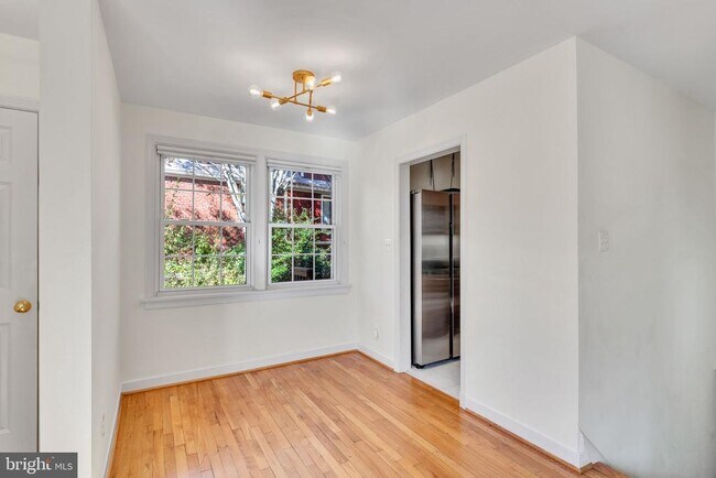 Building Photo - 1307 Bayliss Dr