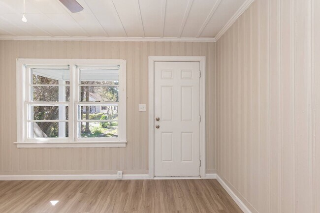 Foto del edificio - 1220 Battle St