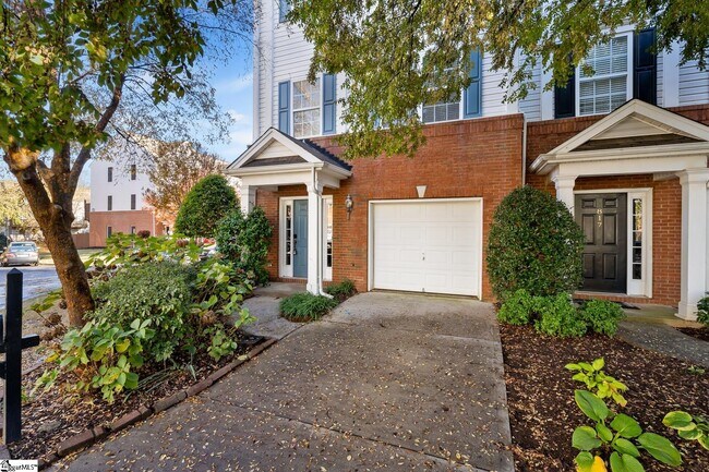 Building Photo - 815 Giverny Ct