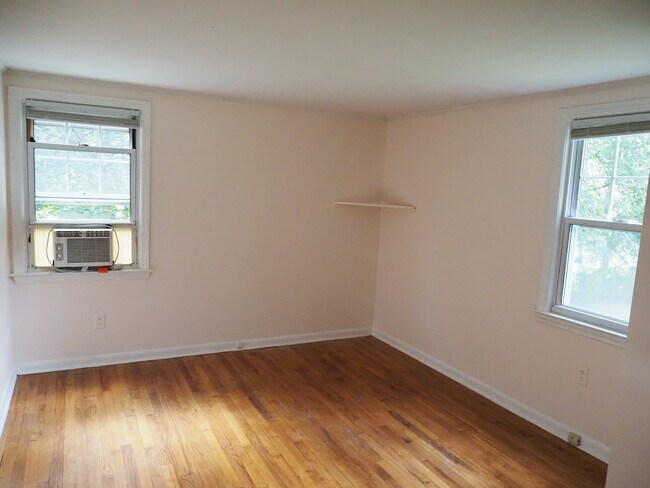 Building Photo - 38 Hassake Rd