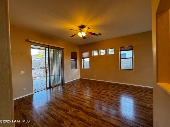 Building Photo - 5320 N Bremont Way