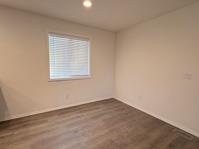 Foto del edificio - Brand New 3-Bedroom Mobile Home in Prime La Loma District