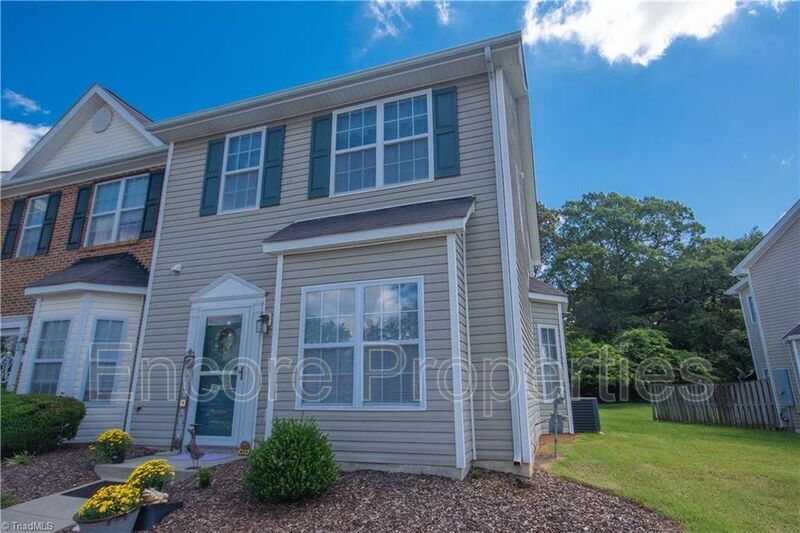 Photo - 112 Brittany Way