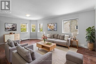 Building Photo - 246 Woolwich St