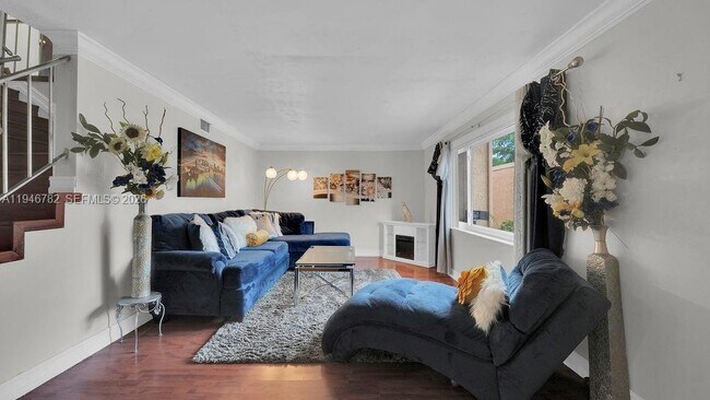 Foto del edificio - 6 Spinning Wheel Ln