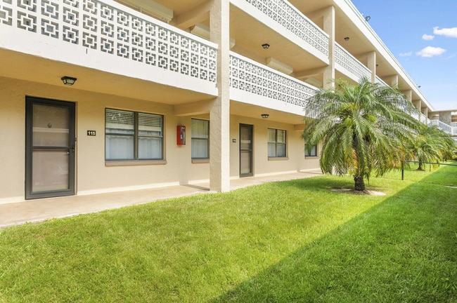 Building Photo - 2 Bed 2 Bath Condo for Rent in 55+ Peaceful Community!