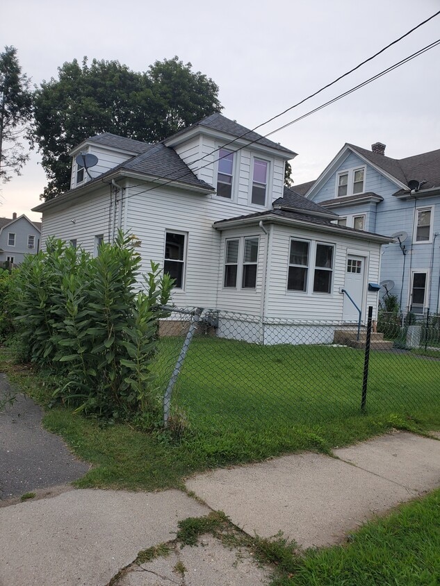 235 Frost Rd, Waterbury, CT 06705 House Rental in Waterbury, CT