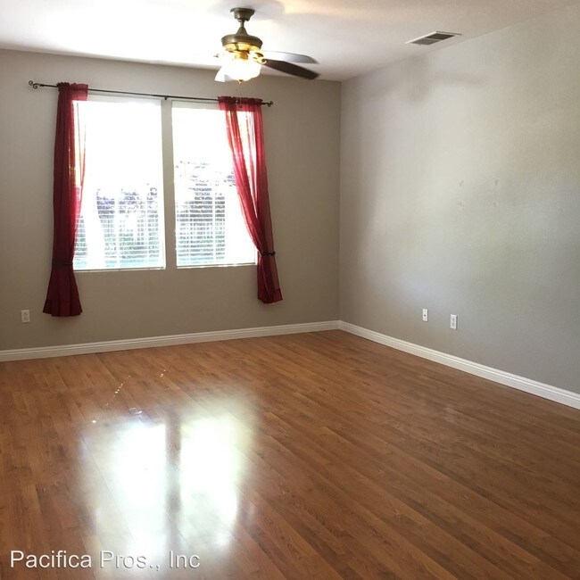 Building Photo - 3 br, 2 bath House - 7029 Silverfield