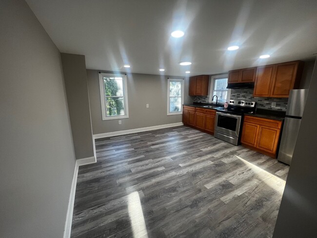 Foto del edificio - 1538 Church Street, Unit Second Floor