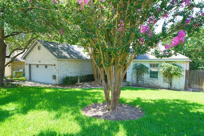 Foto del edificio - Beautifully Updated Home in Olympia Hills ...