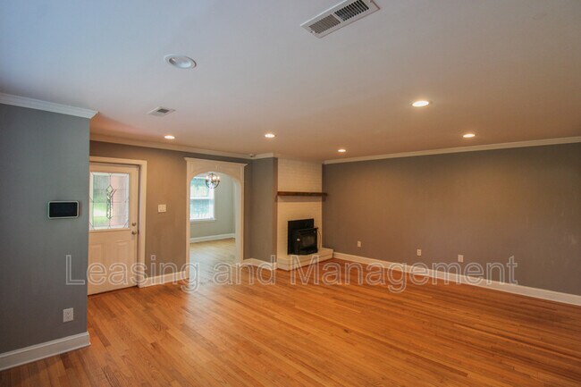 Foto del edificio - 3494 River Rd