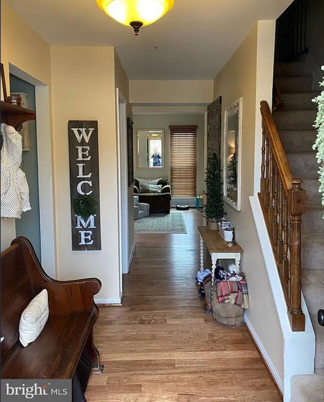 Foto del edificio - 17570 Macduff Ave