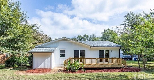 Rear - 3101 Crandon Ln