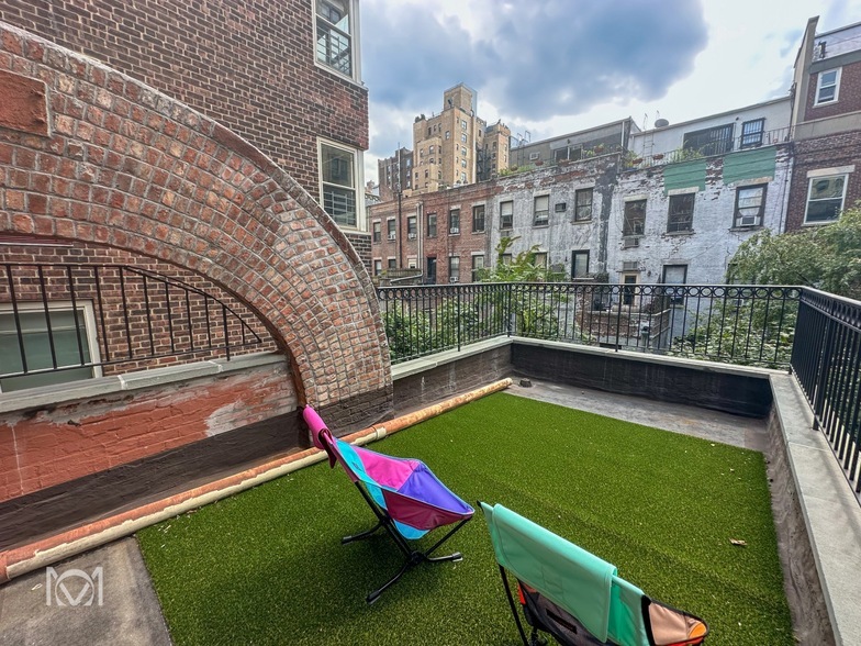 Foto principal - 324 W 76th St