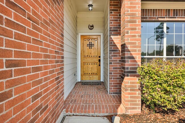 Foto del edificio - 19423 Arbor Pines Ln