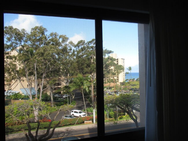 Building Photo - WEST SIDE CHARMER! Kahana Manor