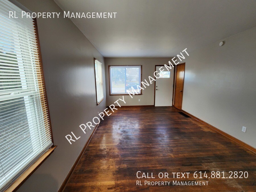 Primary Photo - Charming 3 bedroom 1 bathroom home in East...
