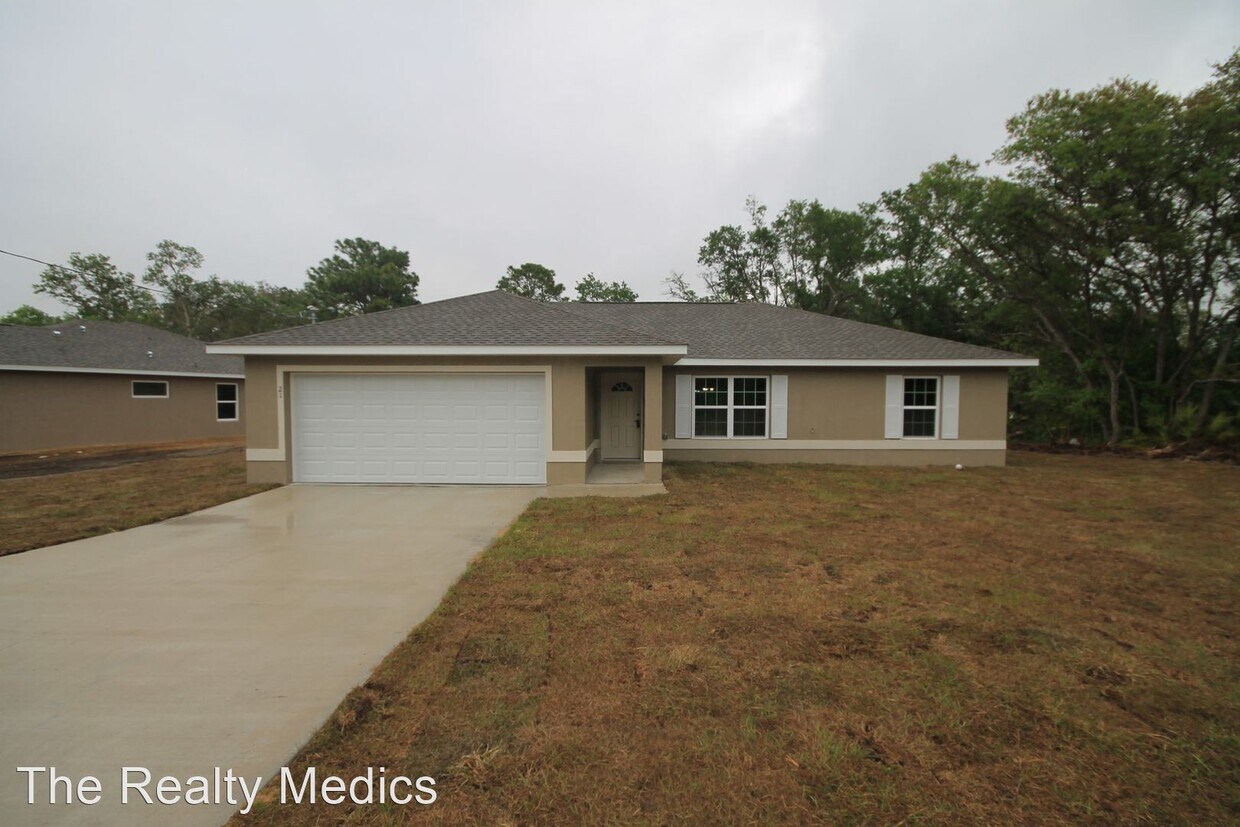 21 Malauka Radial Cir, Ocklawaha, FL 32179 House Rental in Ocklawaha