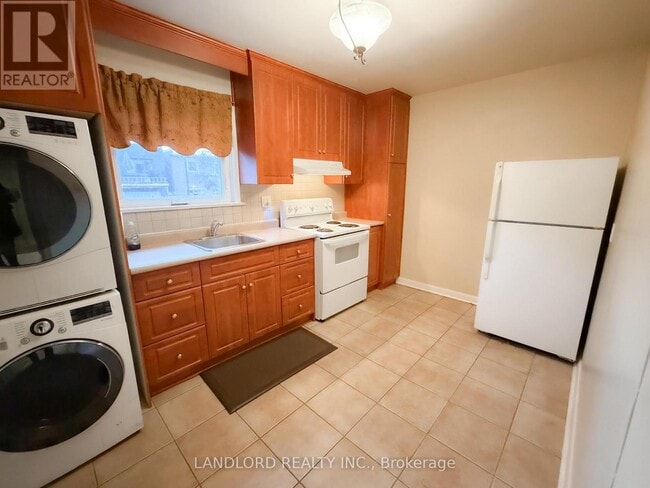 Building Photo - 65 Fairfield Ave