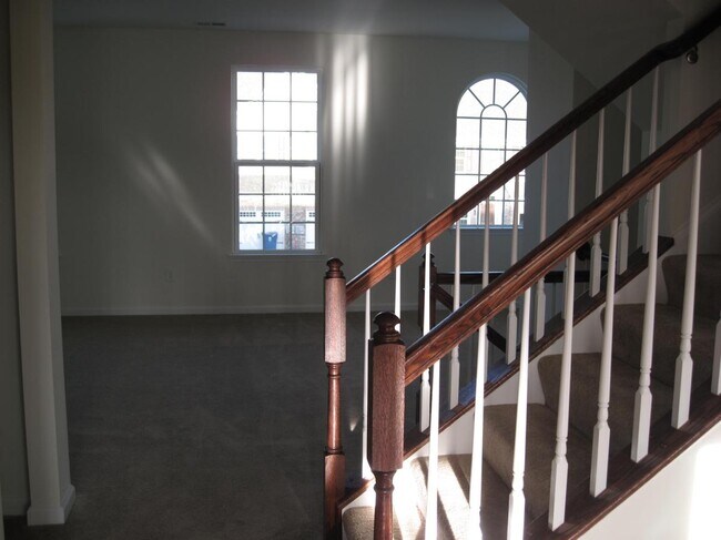 Foto del edificio - 1210 Madison Ln