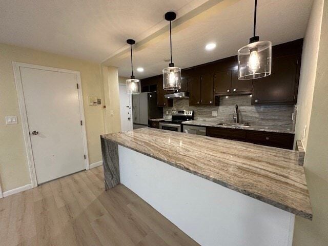 Building Photo - 12 Hallmark Gdns