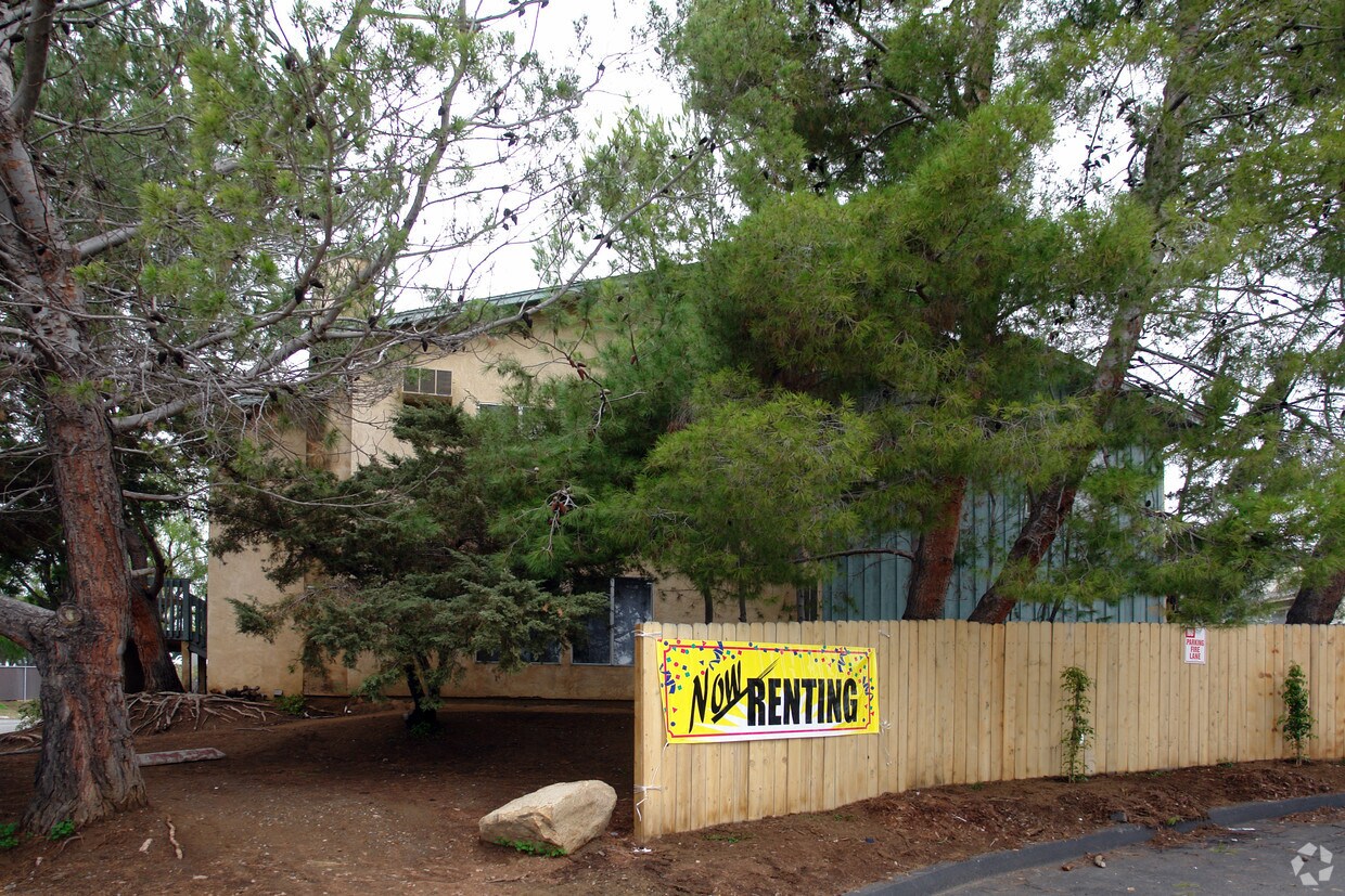 Foto del edificio - Ranger Arms