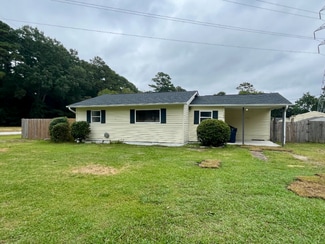 Building Photo - 164 Lakewood Dr