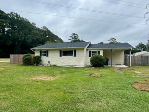 Building Photo - 164 Lakewood Dr