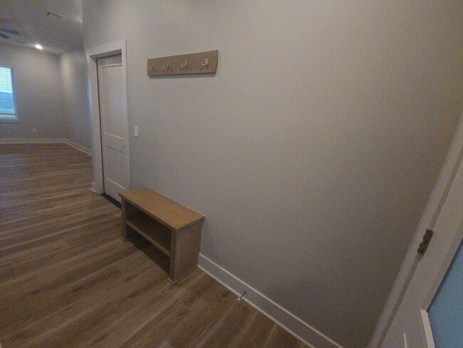 Foto del edificio - Brand-New 3 Bedroom Home with 3-Car Garage...
