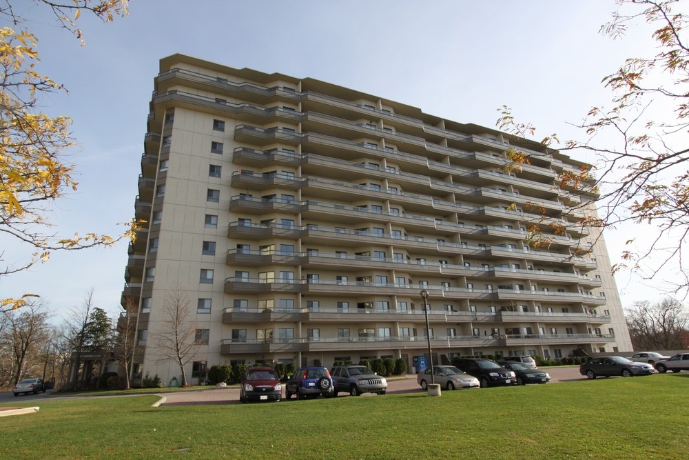 Primary Photo - Windermere Place III