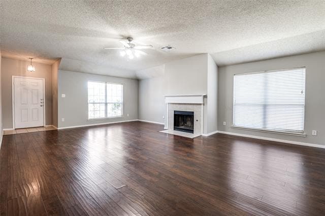 Building Photo - 9936 Carter Dr
