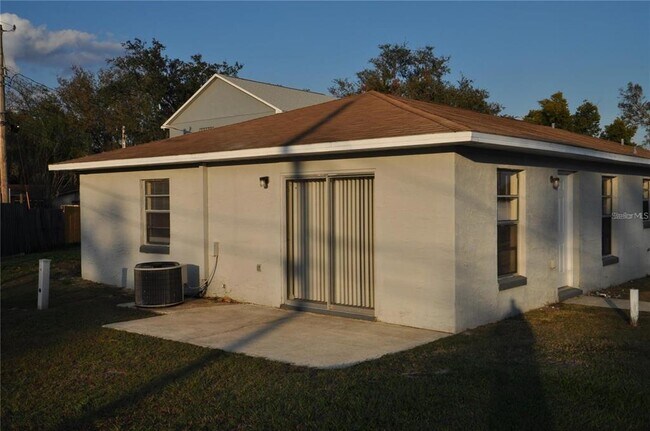 Foto del edificio - 5218 Cornell St