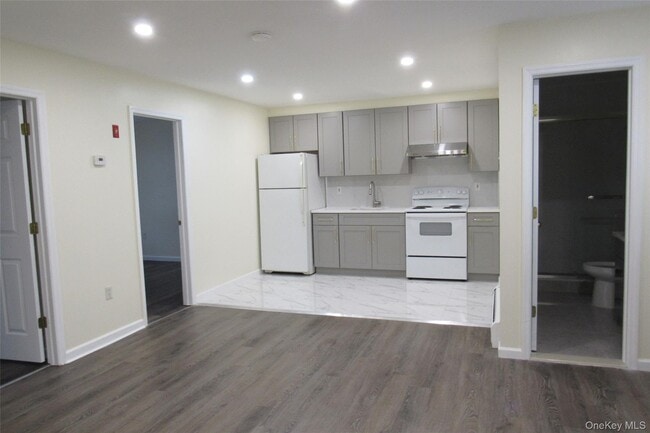 Foto del edificio - 92 Velie Rd