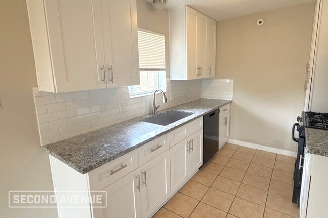 Building Photo - 7518 Canary Cir