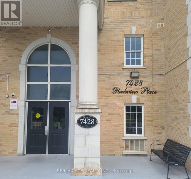 Photo du bâtiment - 7428-7428 Markham Rd