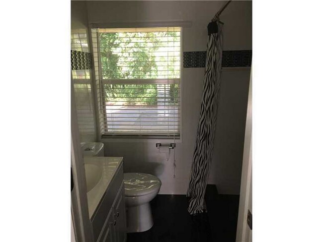 Foto del edificio - 120 NE 1st Ave