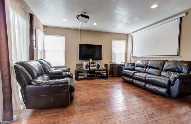 Building Photo - 7660 Antelope Hills Dr