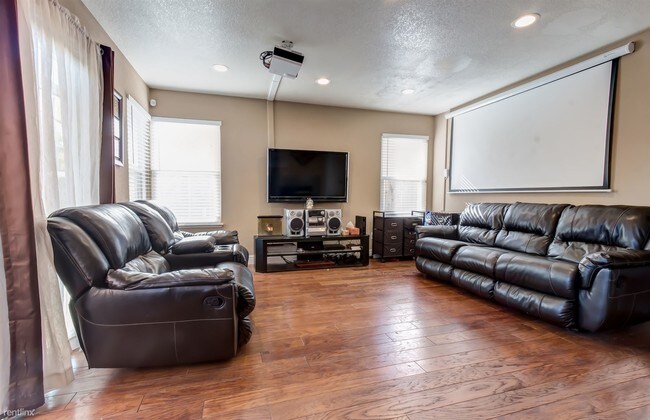 Foto del edificio - 7660 Antelope Hills Dr