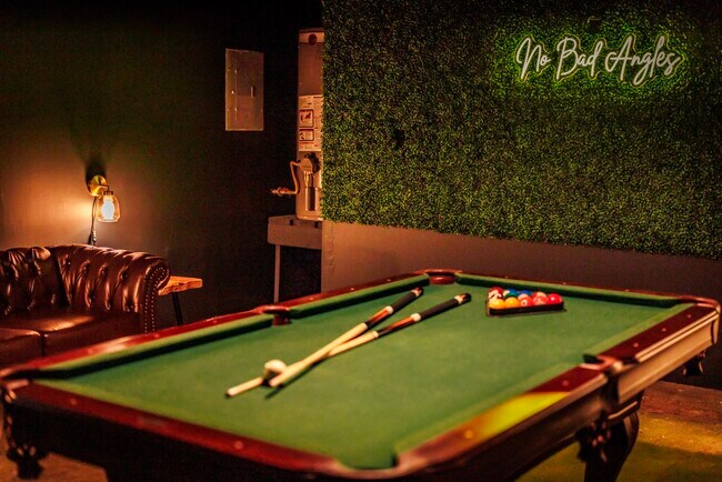 Foto del edificio - 29 Pinewood Forest Ct