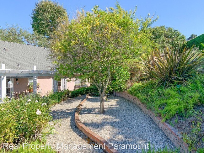 Building Photo - 3 br, 1 bath House - 3975 S Orange Dr