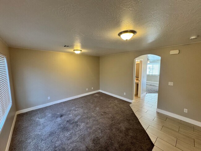 Foto del edificio - Desert Hills Townhome