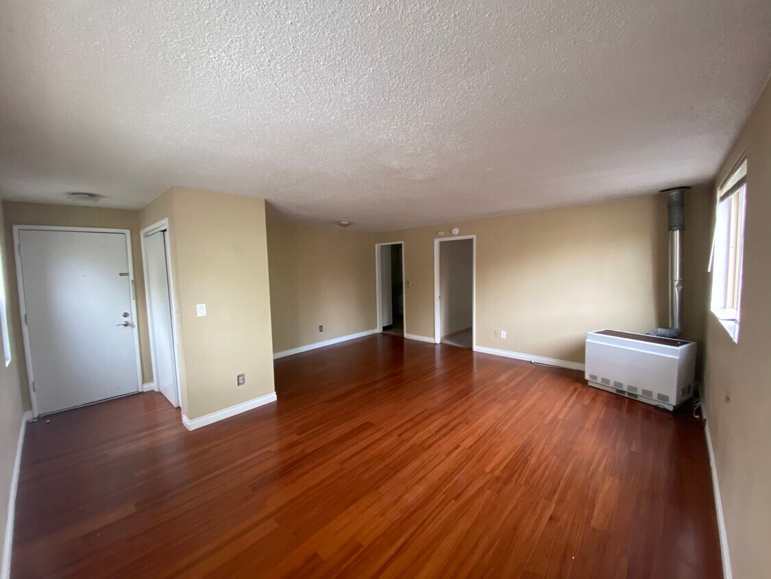 Primary Photo - 2435 7th Ave W