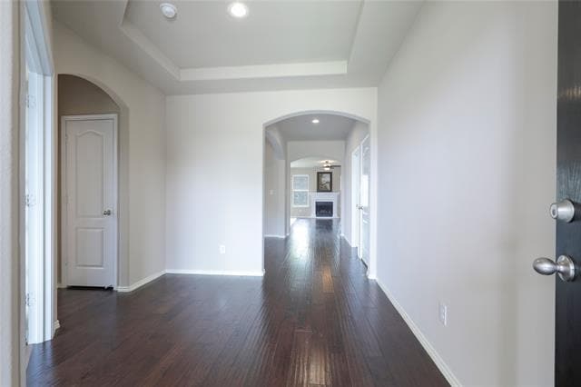 Building Photo - 2805 Cresent Lake Dr