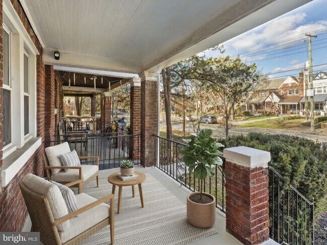 Foto del edificio - 5105 New Hampshire Ave NW