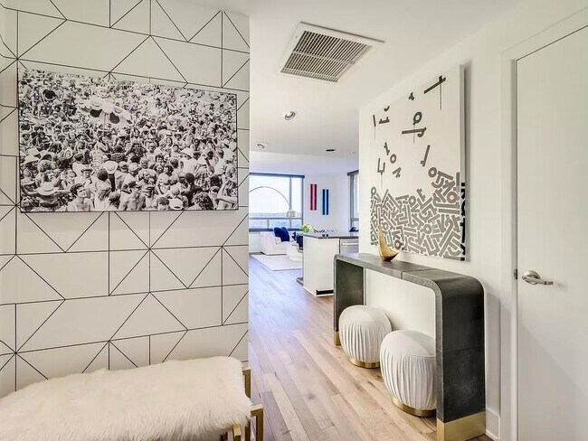 Foto del edificio - 400 E 3rd Ave